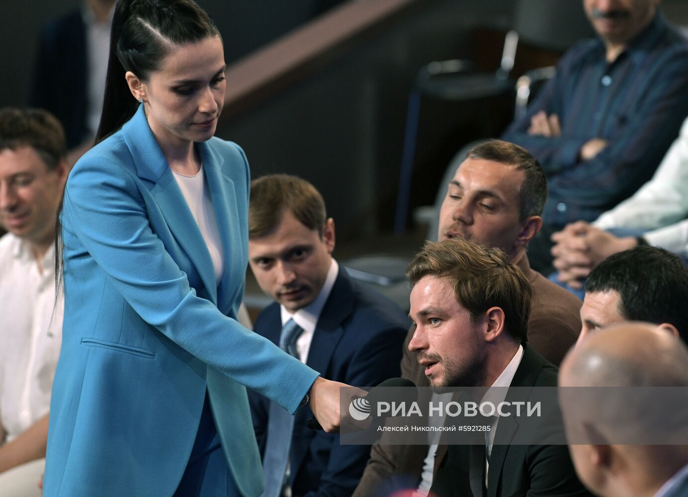 Прямая линия с президентом РФ Владимиром Путиным