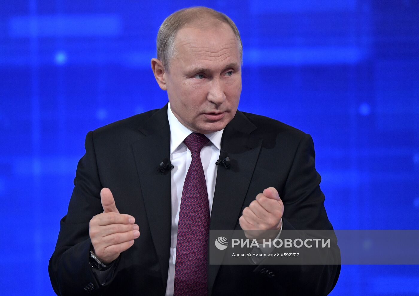 Прямая линия с президентом РФ Владимиром Путиным