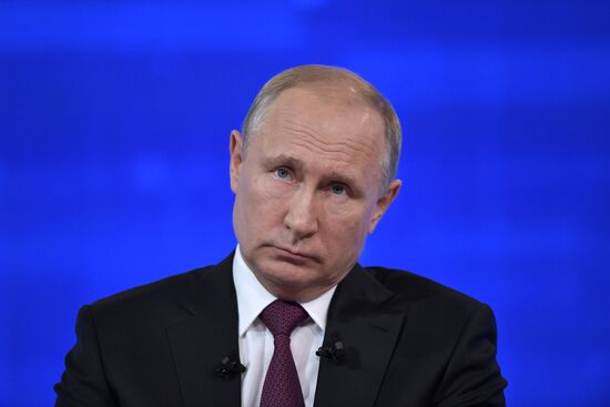 Прямая линия с президентом РФ Владимиром Путиным