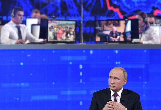 Прямая линия с президентом РФ Владимиром Путиным