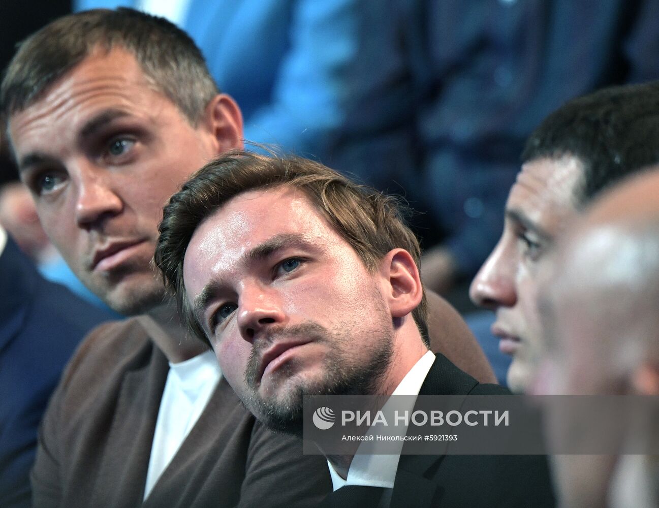 Ежегодная специальная программа "Прямая линия с Владимиром Путиным"