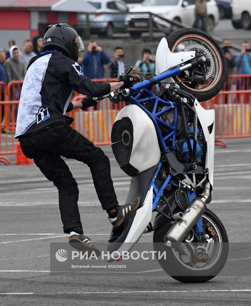 Фестиваль автомотоспорта во Владивостоке  