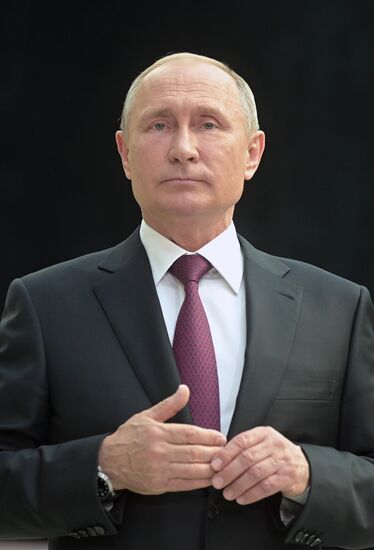 Прямая линия с президентом РФ Владимиром Путиным