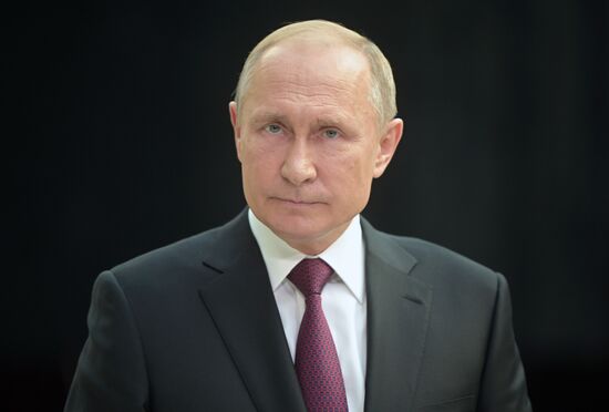 Прямая линия с президентом РФ Владимиром Путиным