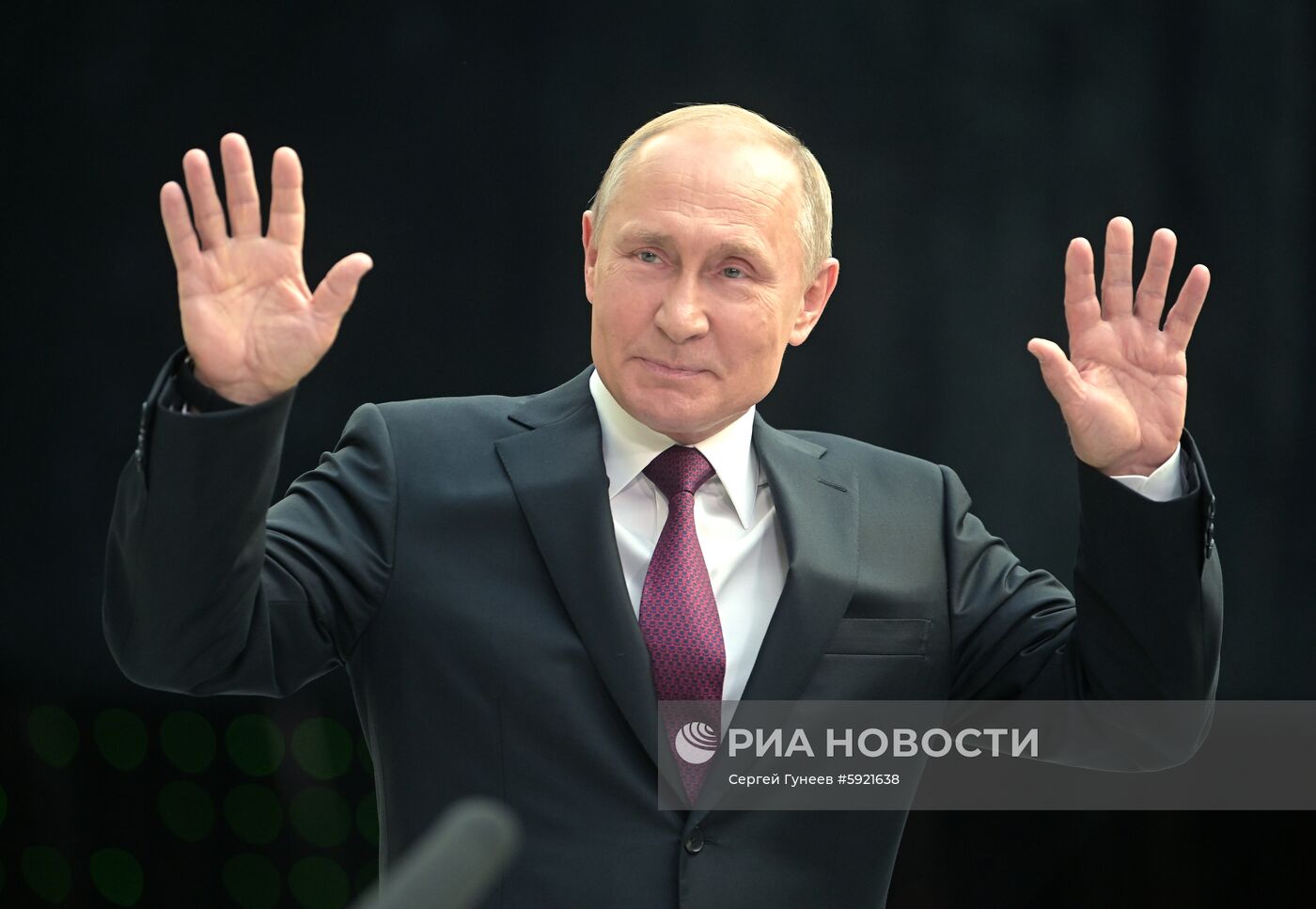 Прямая линия с президентом РФ Владимиром Путиным