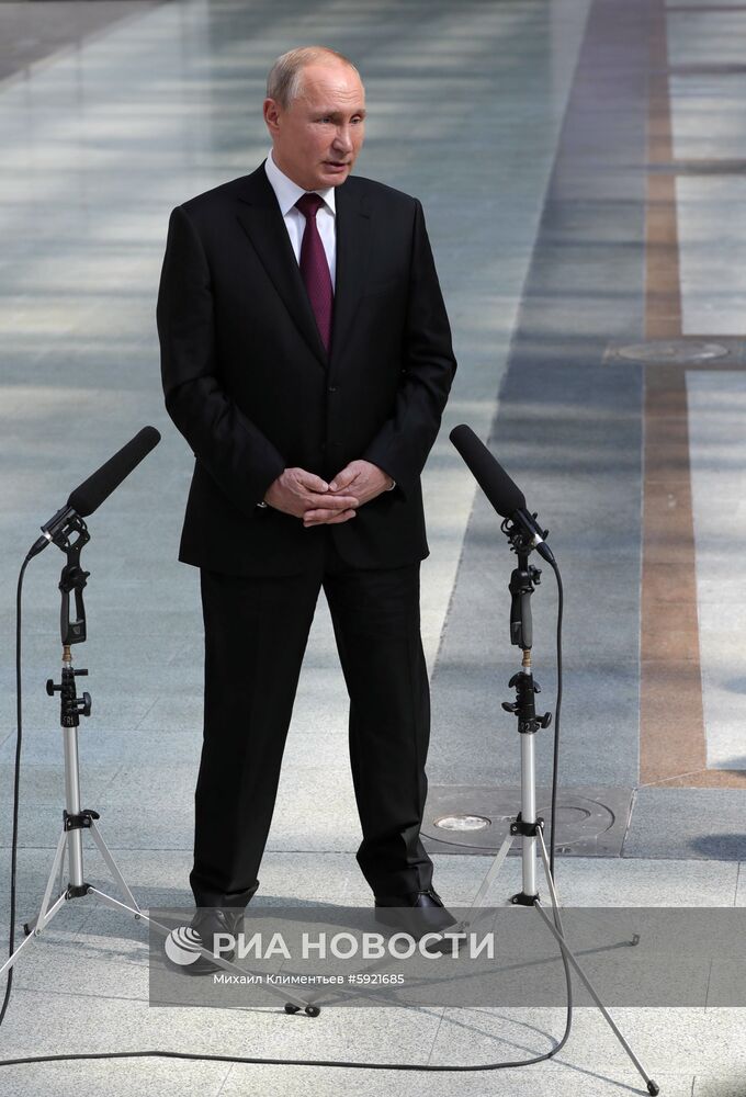 Прямая линия с президентом РФ Владимиром Путиным