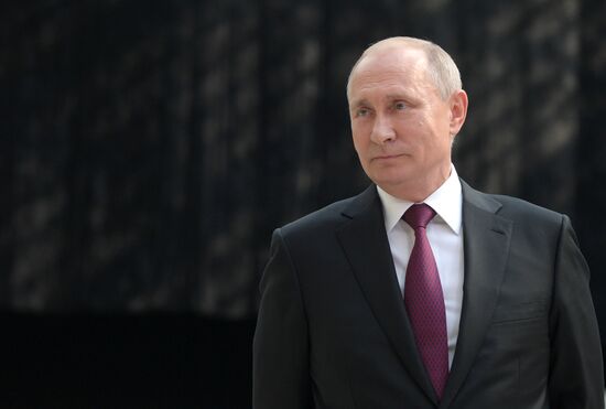 Прямая линия с президентом РФ Владимиром Путиным