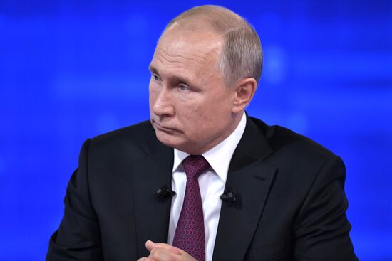 Прямая линия с президентом РФ Владимиром Путиным