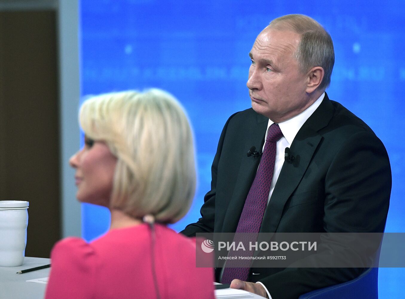 Прямая линия с президентом РФ Владимиром Путиным