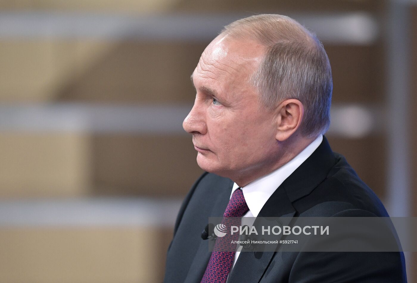 Прямая линия с президентом РФ Владимиром Путиным