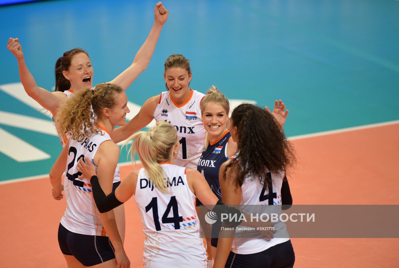 Волейбол. Женщины. Этап Лиги наций. Матч Россия - Нидерланды