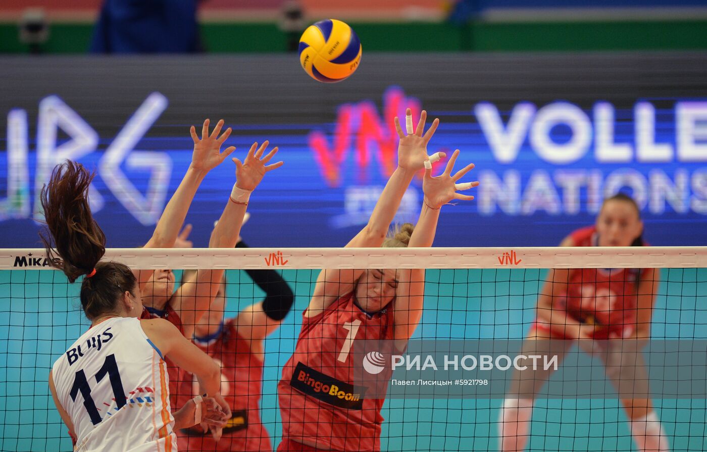 Волейбол. Женщины. Этап Лиги наций. Матч Россия - Нидерланды