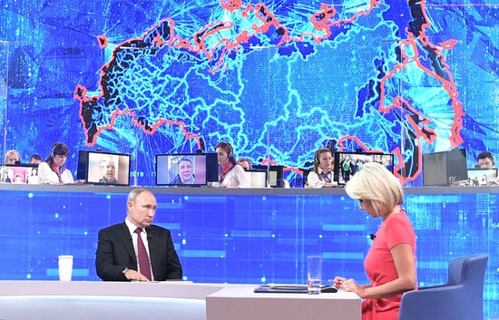 Прямая линия с президентом РФ Владимиром Путиным