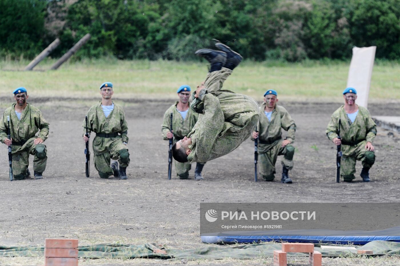 Тренировка динамического показа вооружения в рамках форума "Армия-2019" 