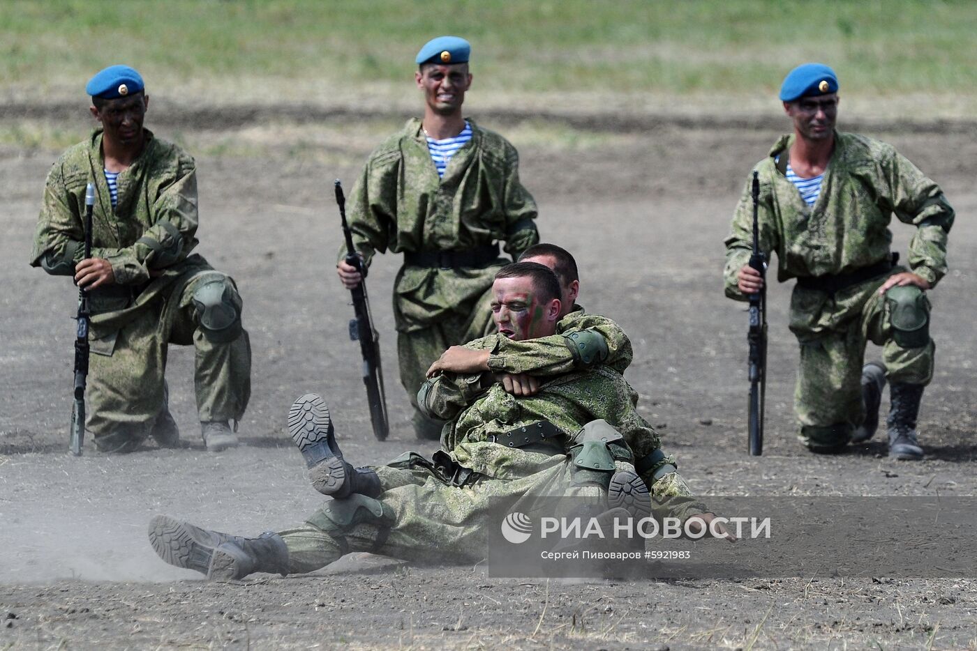 Тренировка динамического показа вооружения в рамках форума "Армия-2019" 