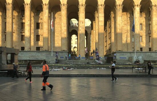 Акция протеста у здания парламента Грузии