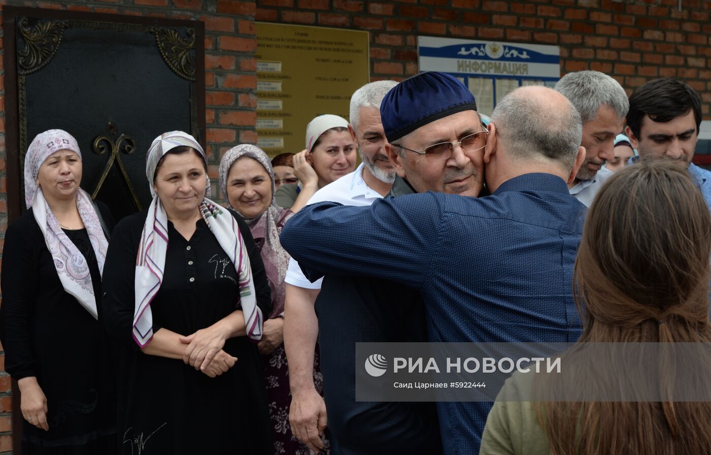 О. Титиев вышел на свободу по УДО