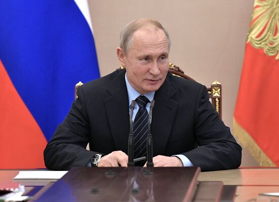 Президент РФ В. Путин провел заседание Совбеза РФ