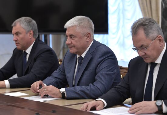 Президент РФ В. Путин провел заседание Совбеза РФ