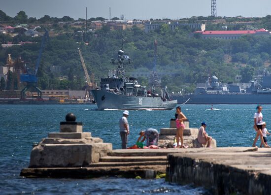 Тренировка военно-технического форума «Армия-2019» в Севастополе