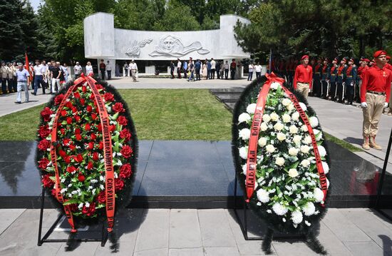 Всероссийская акция "Горсть Памяти" в Ростове-на-Дону