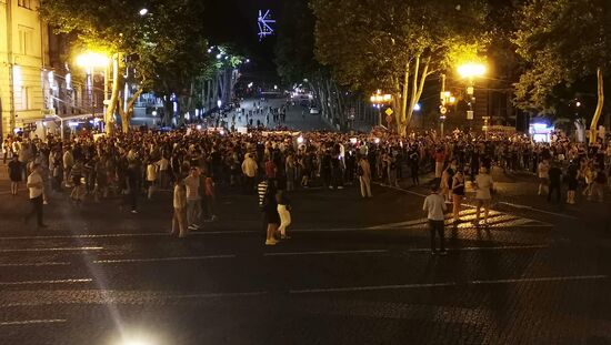 Акции протеста у здания парламента Грузии