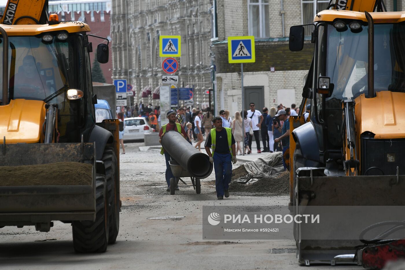 Работы по благоустройству на улице Ильинка