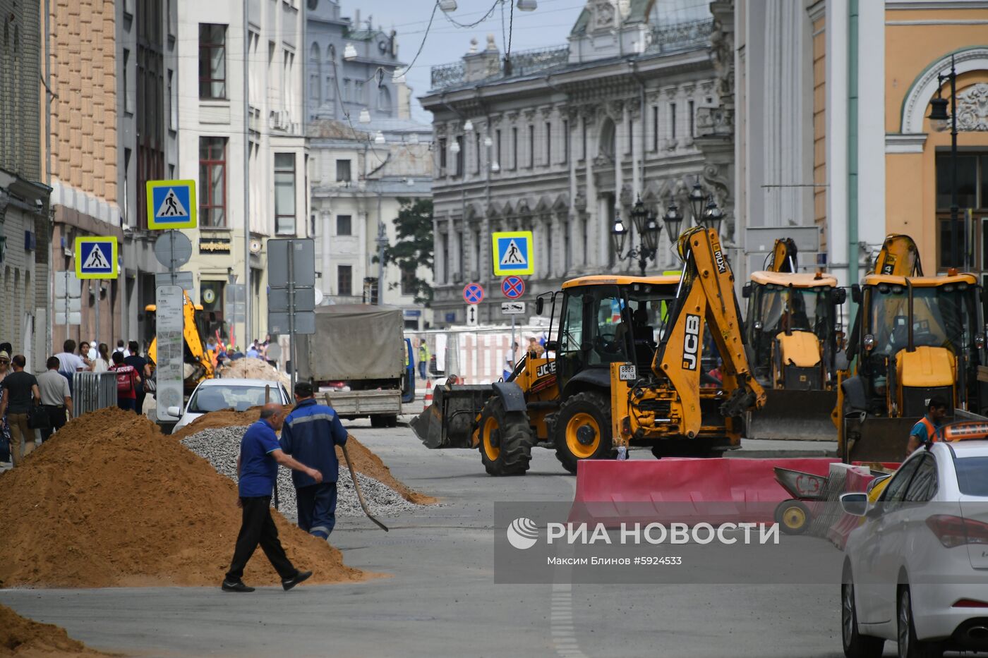 Работы по благоустройству на улице Ильинка