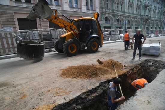 Работы по благоустройству на улице Ильинка