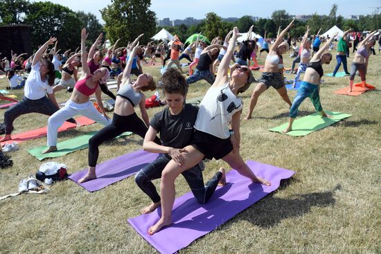 Международный день йоги в Царицыно