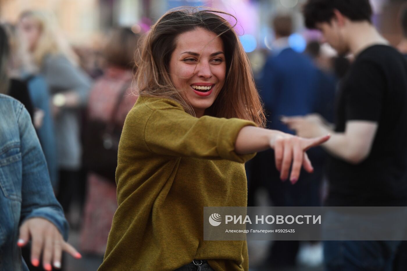 Праздник выпускников "Алые паруса" в Санкт-Петербурге