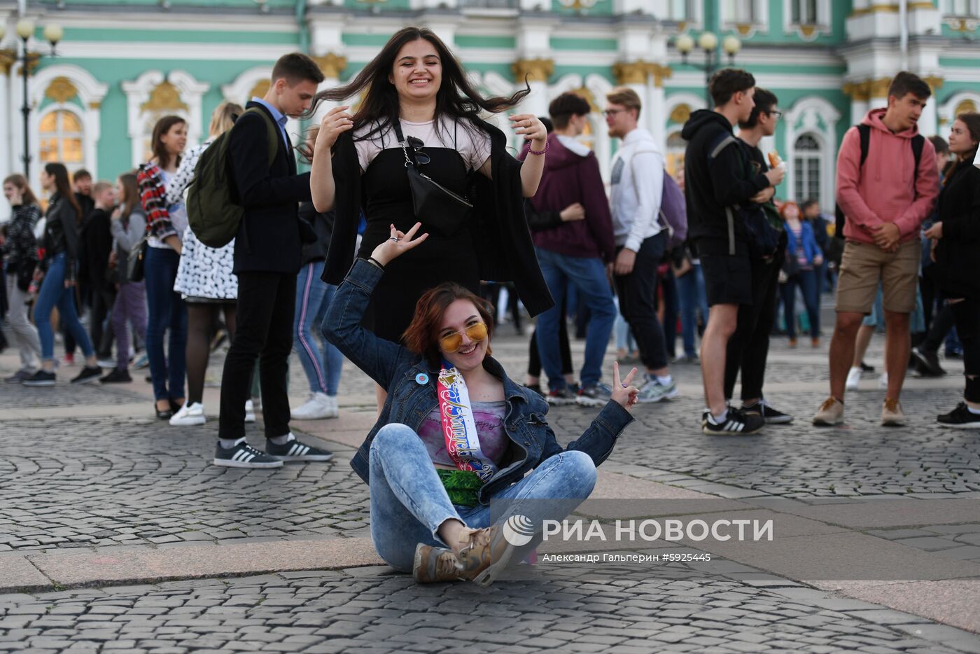 Праздник выпускников "Алые паруса" в Санкт-Петербурге