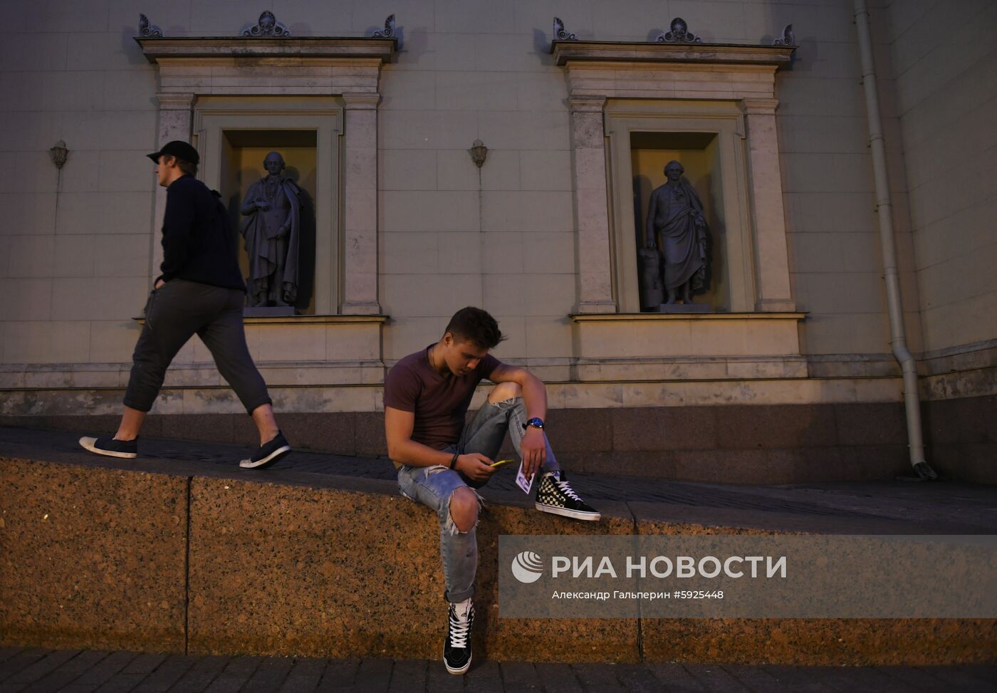 Праздник выпускников "Алые паруса" в Санкт-Петербурге