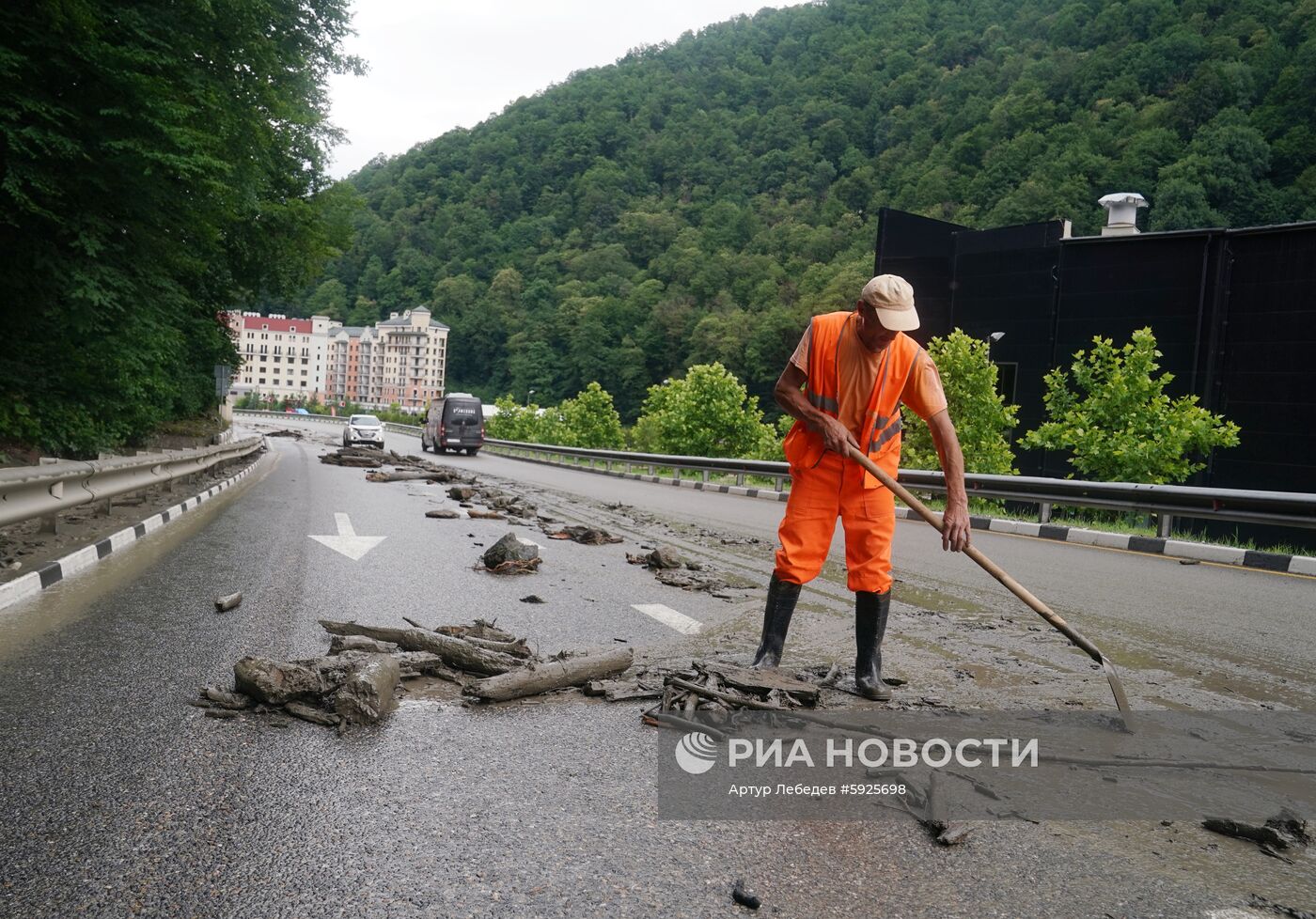 Ливень затопил "Роза Хутор"