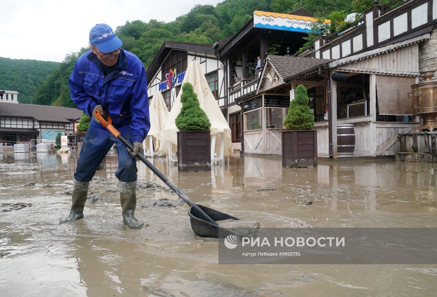 Ливень затопил "Роза Хутор"