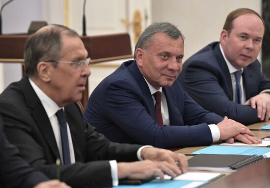 Президент РФ В. Путин провел заседание Комиссии по вопросам военно-технического сотрудничества