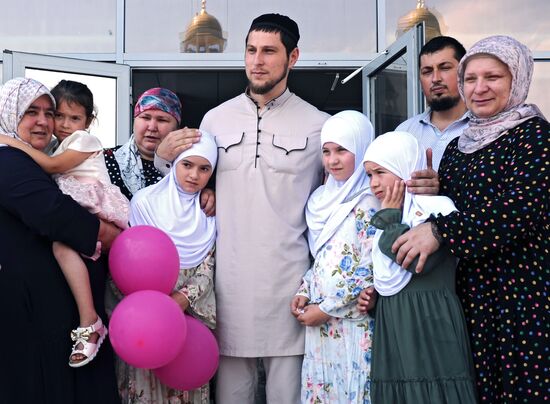 Пятерых вывезенных из Сирии детей доставили в Россию 