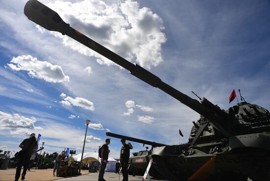 Открытие международного военно-технического форума "Армия-2019" 