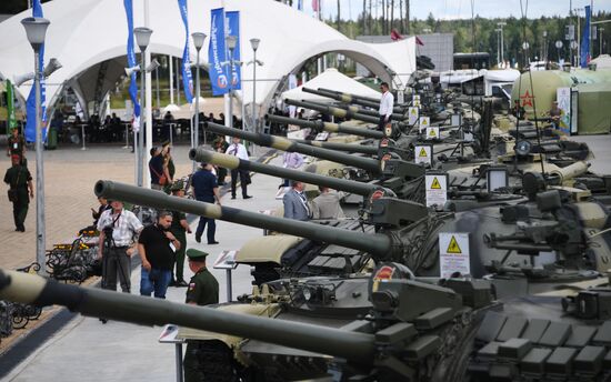 Открытие международного военно-технического форума "Армия-2019"