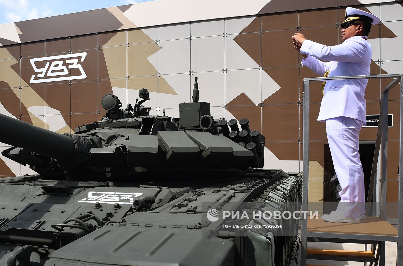 Открытие международного военно-технического форума "Армия-2019"