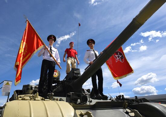 Открытие международного военно-технического форума "Армия-2019" 