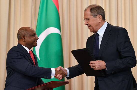 Встреча глав МИД РФ и Мальдив С. Лаврова и А.Шахида