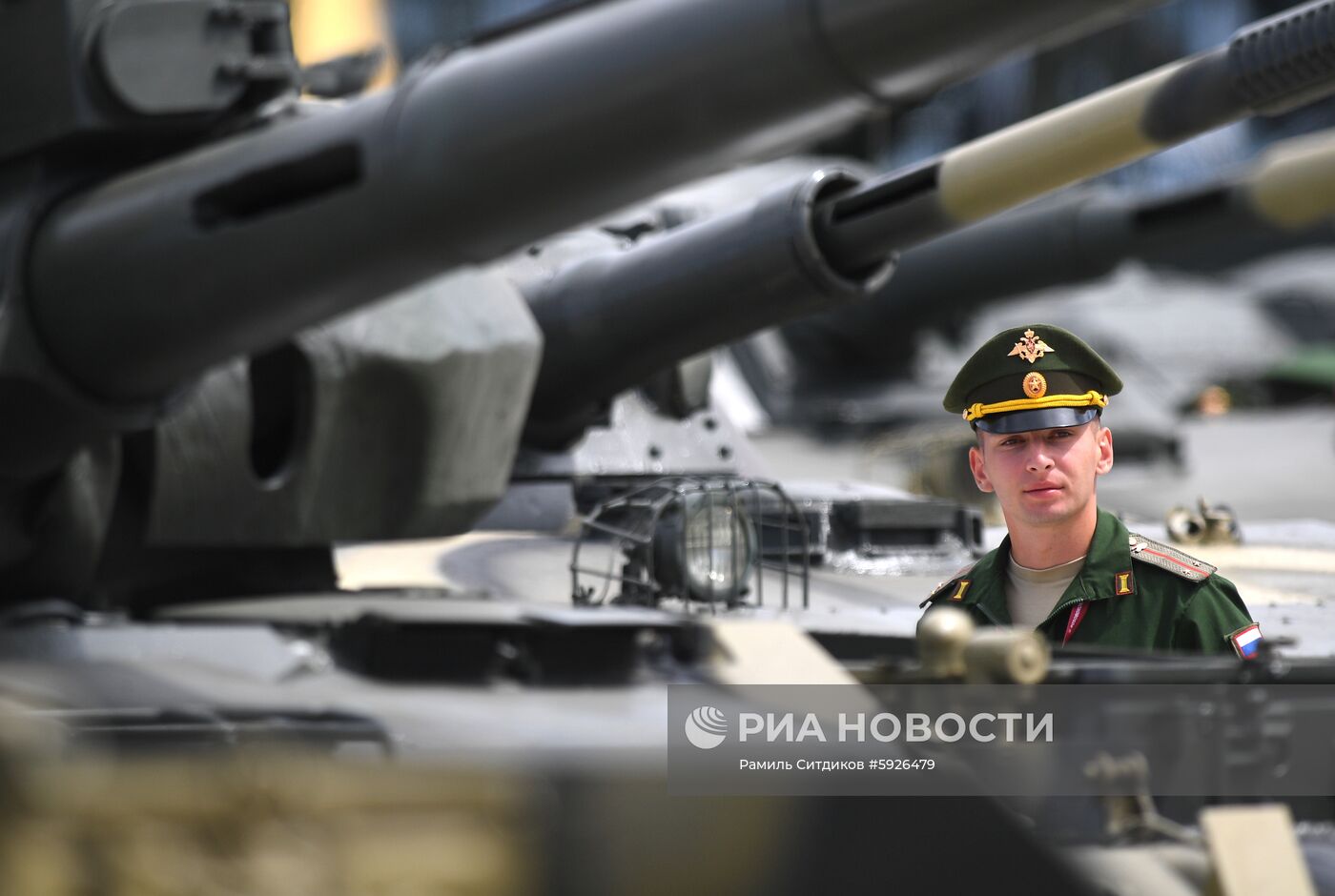 Открытие международного военно-технического форума "Армия-2019" 