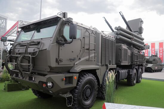 Открытие международного военно-технического форума "Армия-2019"