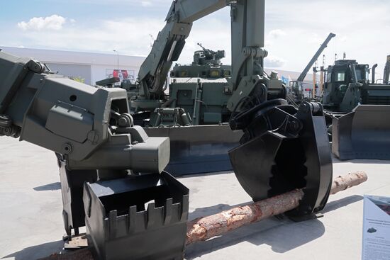 Открытие международного военно-технического форума "Армия-2019"