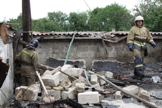 Последствия обстрела в Донецке