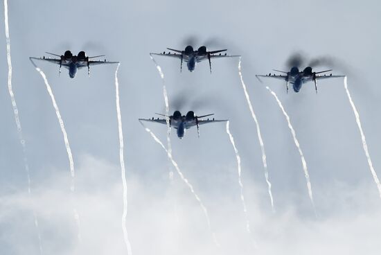 Открытие международного военно-технического форума "Армия-2019"