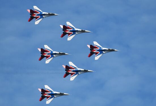 Открытие международного военно-технического форума "Армия-2019"