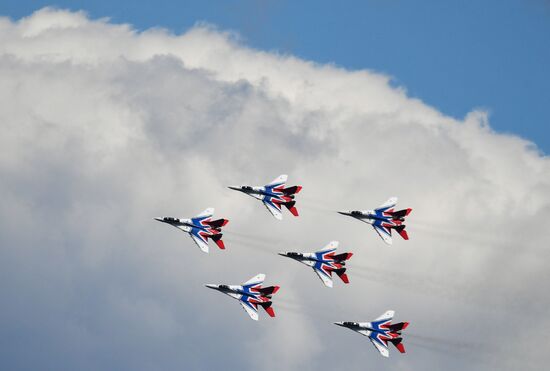 Открытие международного военно-технического форума "Армия-2019"