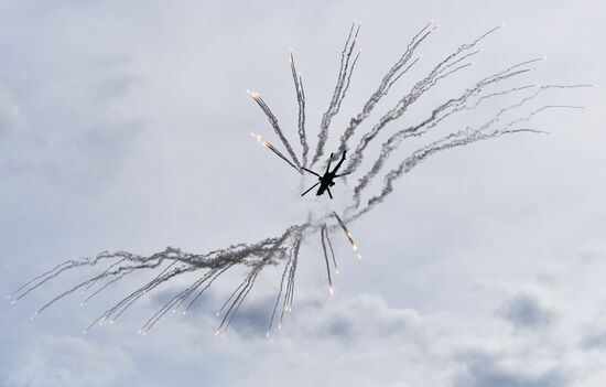 Открытие международного военно-технического форума "Армия-2019"